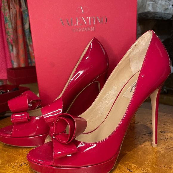 VALENTINO GARAVANI "BOW" peep toe platform pump in red - Picture 3 of 6